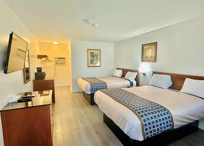 Hampton Motor Inn