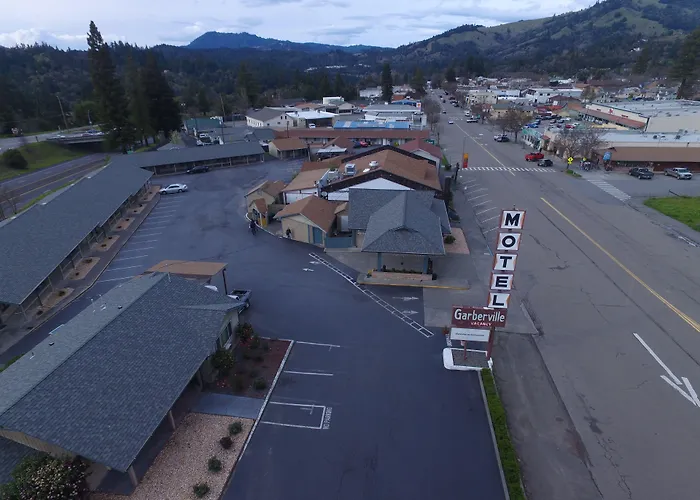 Lone Pine Motel