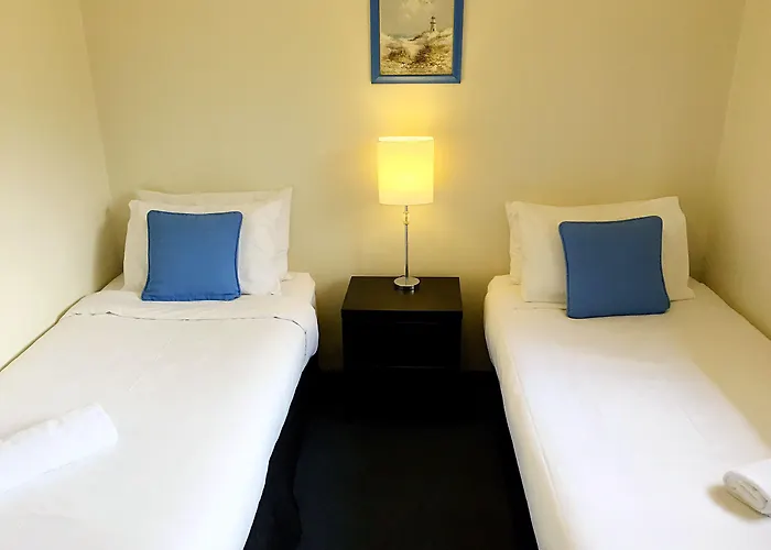 Admiral Motor Inn