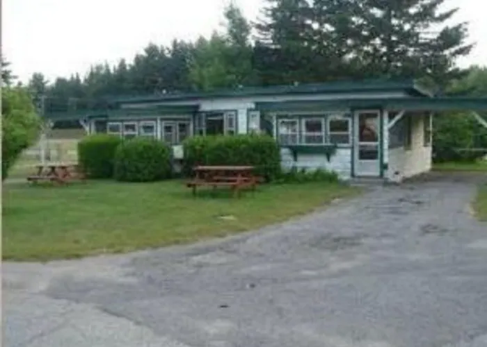Patio Motor Court