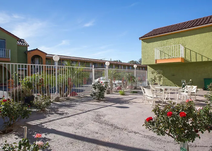 Big A Motel & Suites Near Disneyland Orange County