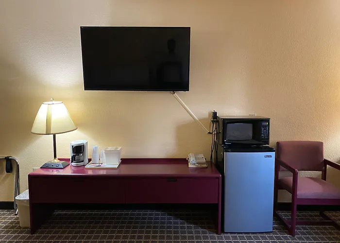 America'S Stay Inn Stewartville