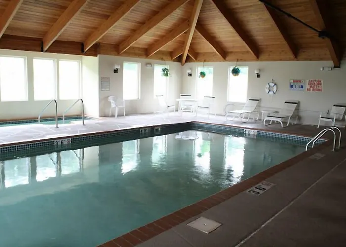 River Valley Inn & Suites