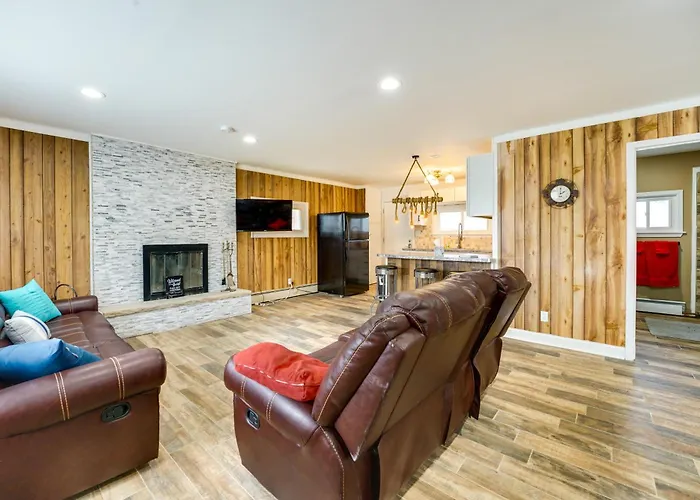 Quiet Country Home By Shay Lake!
