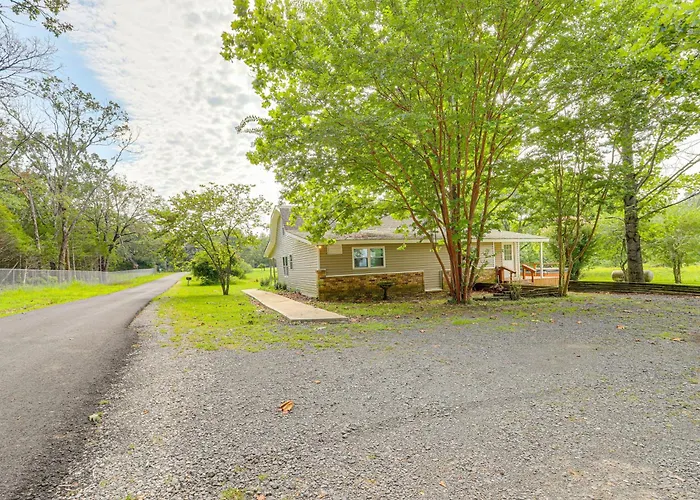 Greers Ferry Home W/ Fire Pit Near Shiloh Marina!