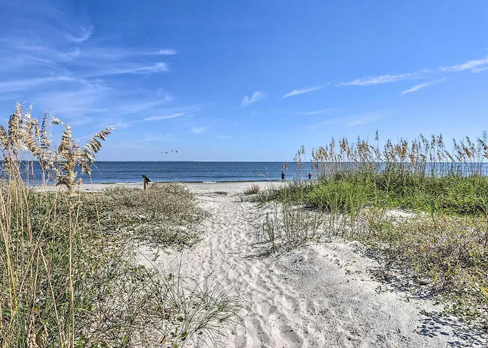 Beach Access: Ocean-View Condo W/ Screened Balcony