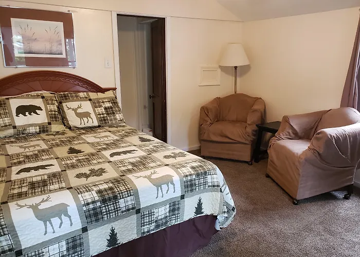 Weirs Beach Motel & Cottages