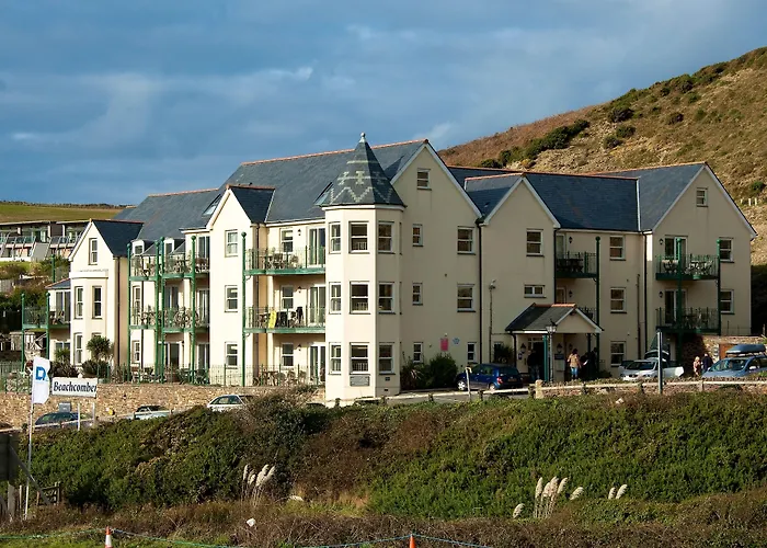 Beachcombers Apartments