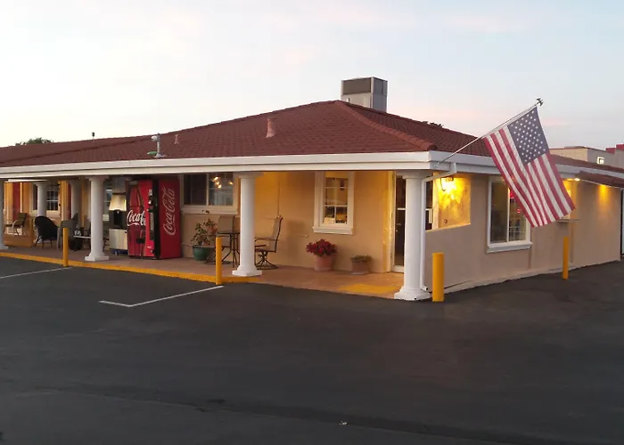 Holiday Motel Oakdale