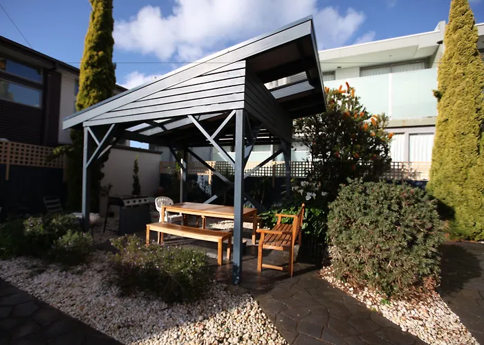 Seaview Motel & Apartments