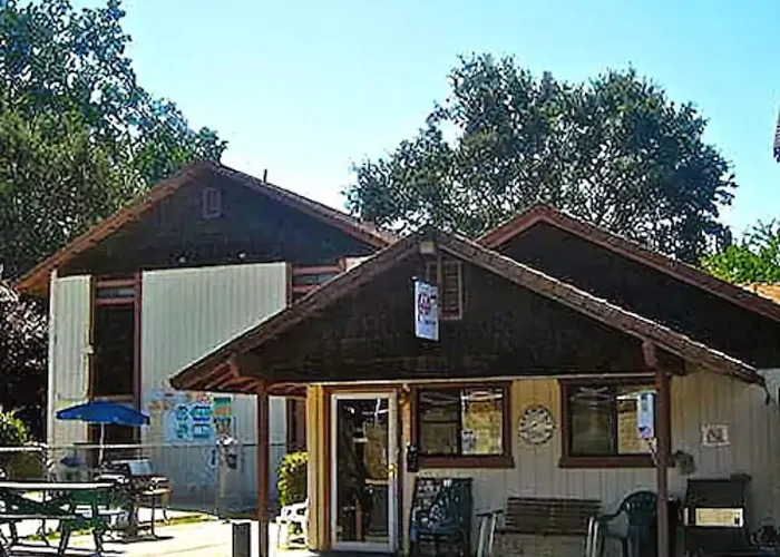 Jamestown Railtown Motel