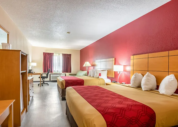 Econo Lodge Topeka At Wanamaker