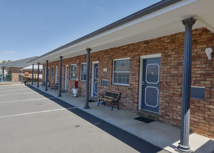 Cadman Motor Inn And Apartments