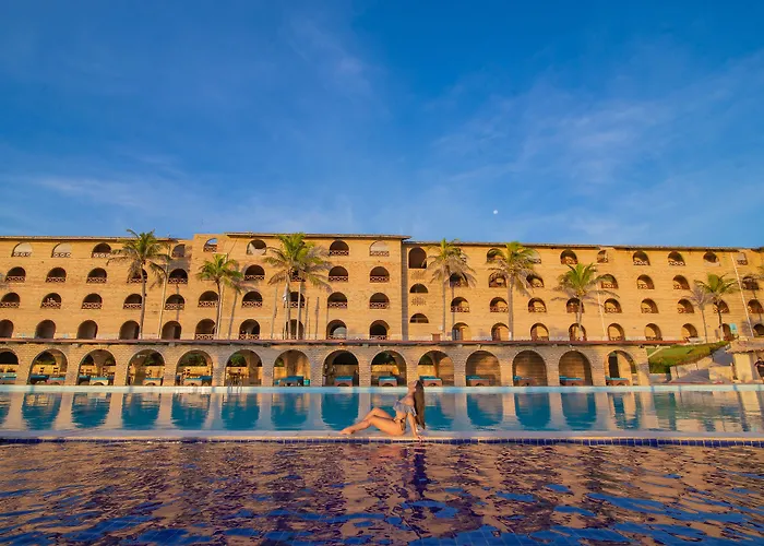 Goldmen Coliseum Beach Hotel