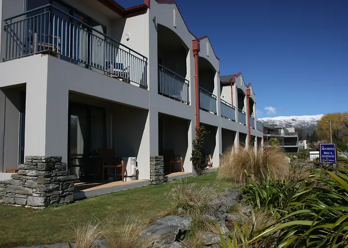 The Moorings Motel And Apartments