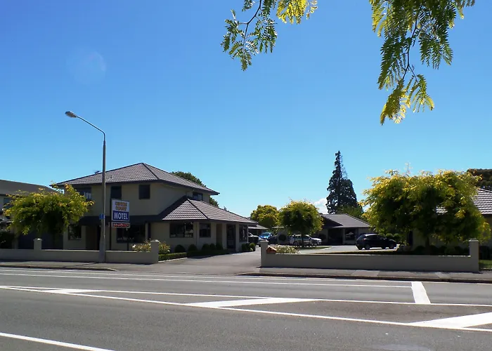 Centre Court Motel