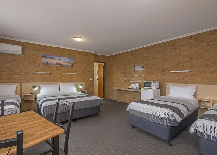 River Street Motel