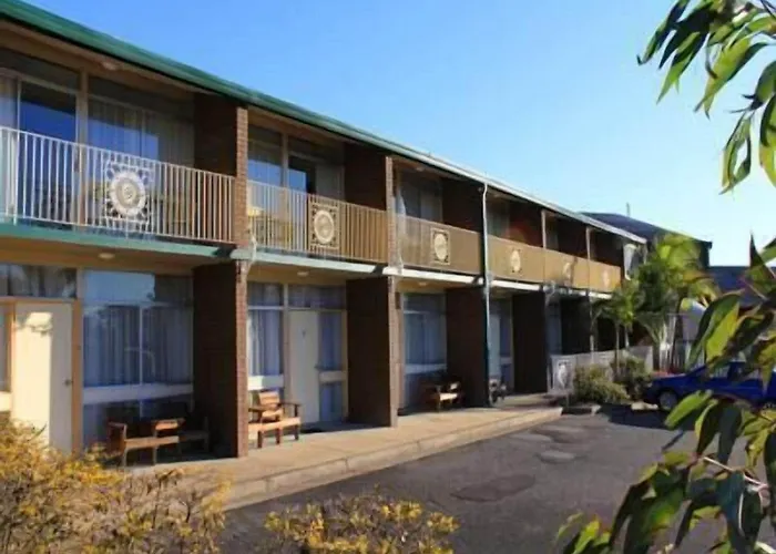 Molly Morgan Motor Inn