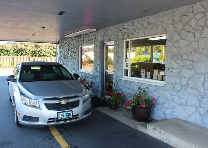 Silver Sands Motel