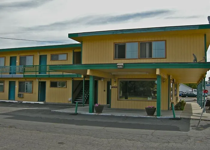 Greenway Motel