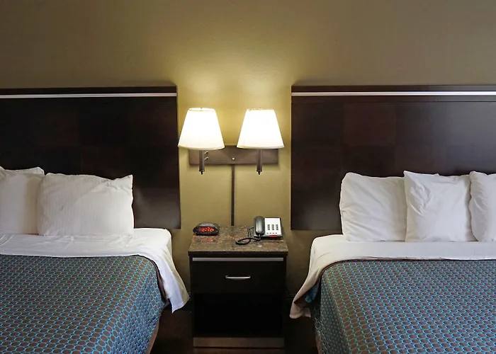 Hawthorne Plaza Inn Near Lax