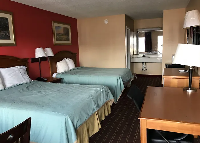 Adams Inn