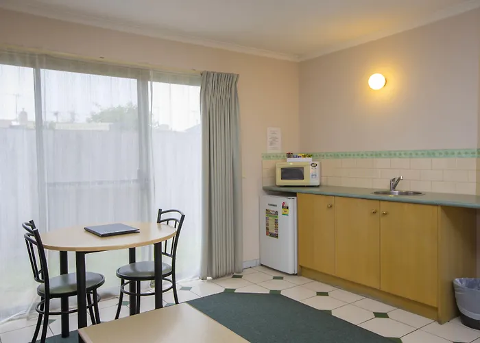 Rose Garden Motel