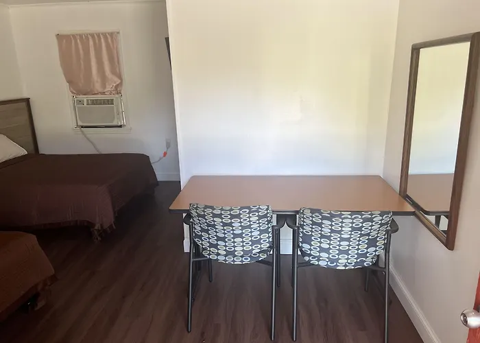 Cadet Motel