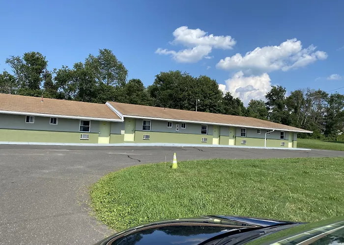 Red Carpet Inn & Suites Wrightstown