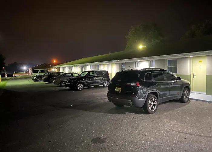 Red Carpet Inn & Suites Wrightstown