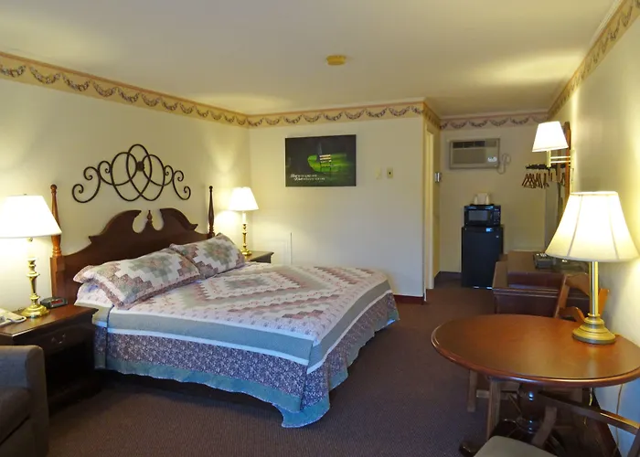 Amish Country Motel
