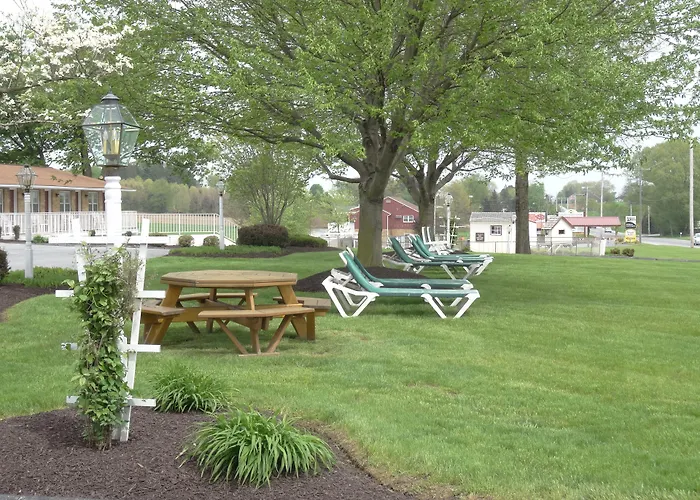 Amish Country Motel