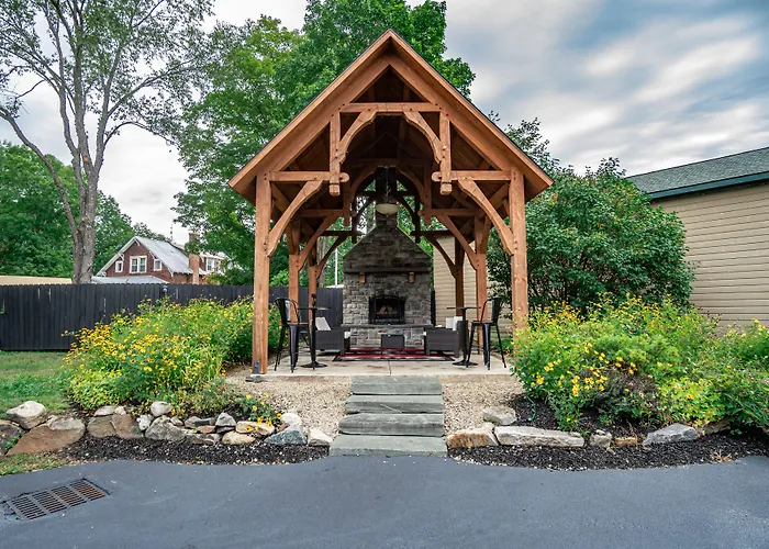 The Alpine Lodge