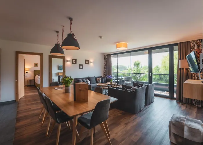 Schoenblick Residence Apartments - 600M Air Line To Areit Gondel Station