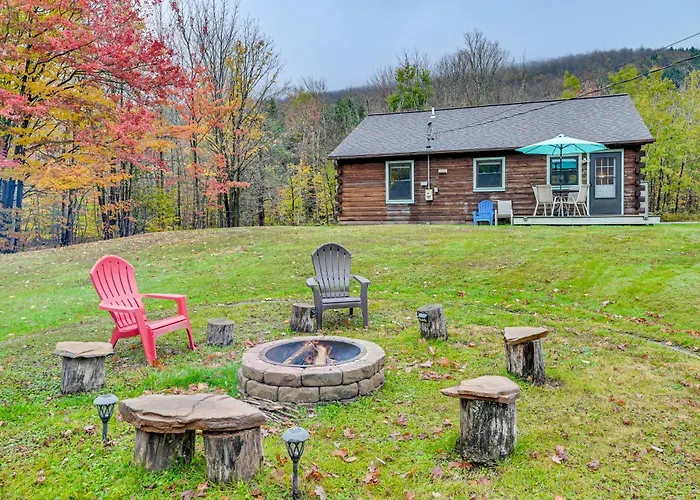 High Peak Heaven: Cozy Log Cabin On 1 Acre!