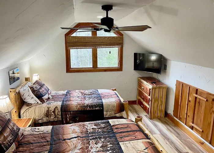Little Red River Chalet