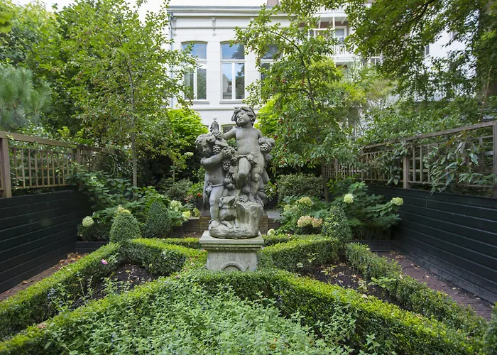 Dutch Masters Short Stay Apartments