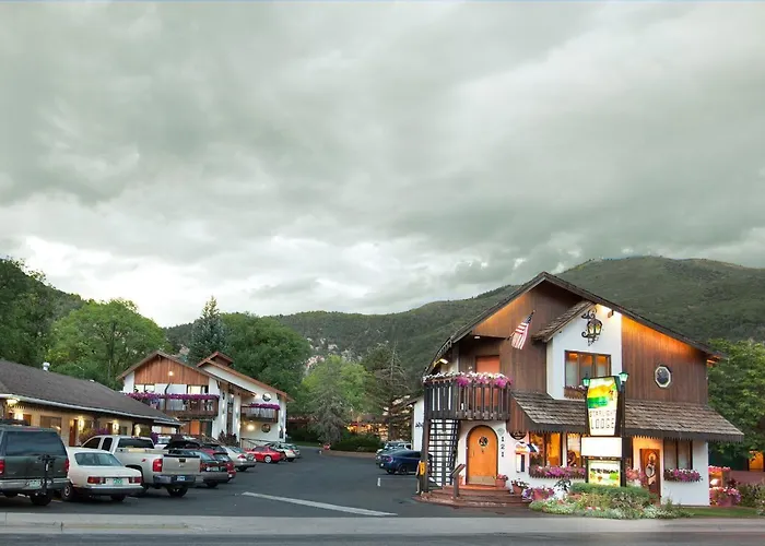 Starlight Lodge