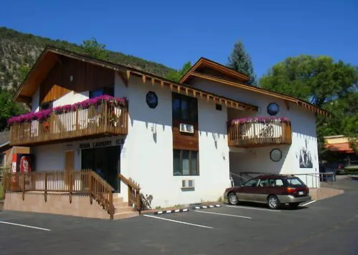 Starlight Lodge