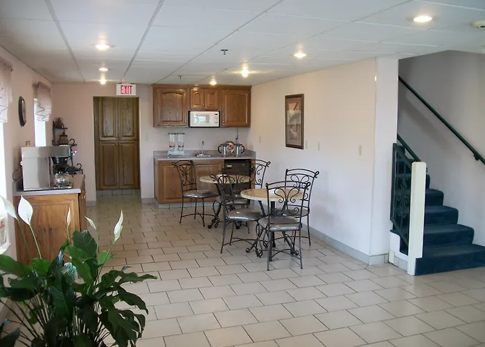 Budget Host Westgate Inn