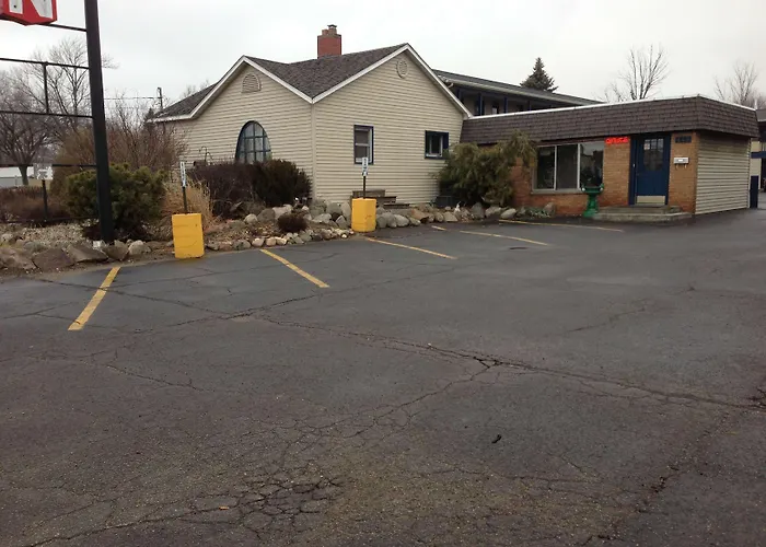 Cadet Motor Inn - Coldwater