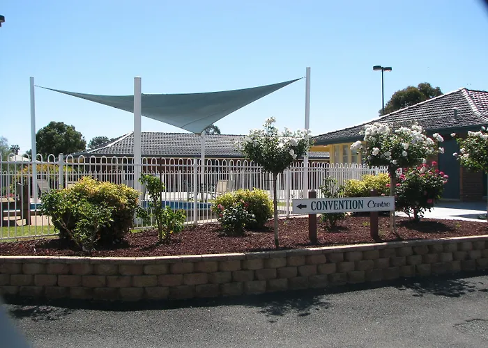 Bushman'S Motor Inn