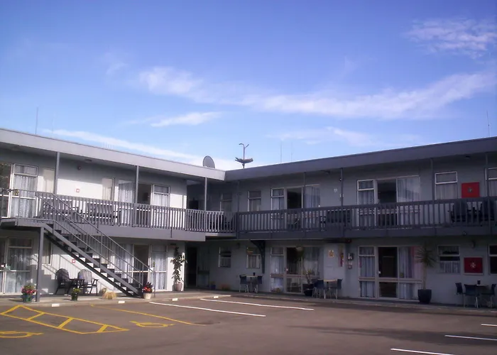 Broadway Motor Inn