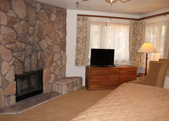 Getaways At Snow Lake Lodge
