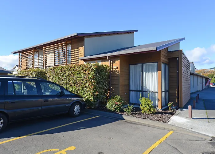Totara Lodge
