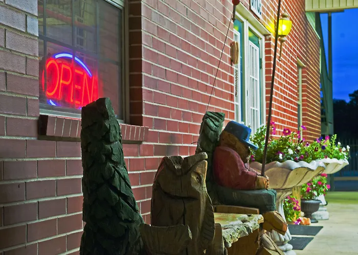 Regency Inn Eureka Springs