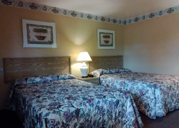Colonial Inn Mercer-Grove City