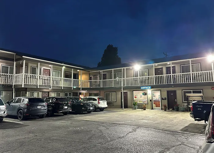 The Royal Victorian Motel