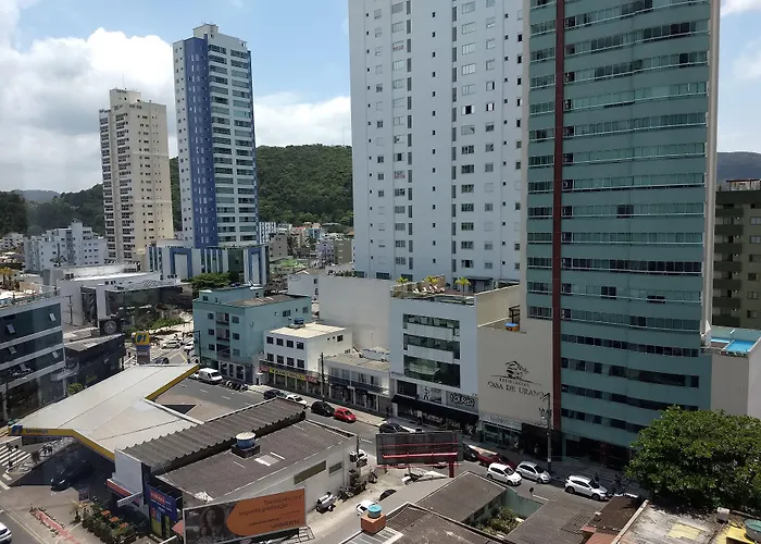 Stay - Apartamentos, Studios e Quartos - 400m da Praia Central