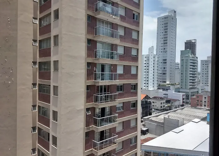 Stay - Apartamentos, Studios e Quartos - 400m da Praia Central